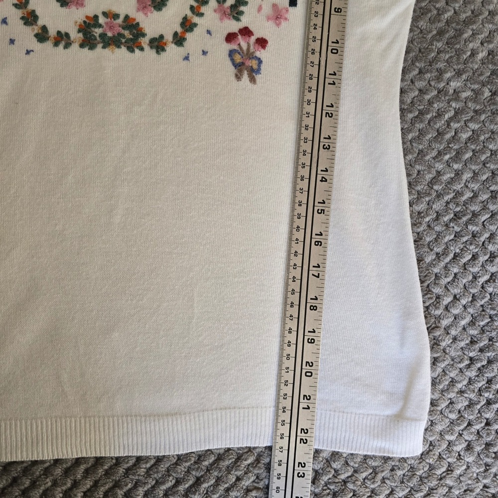 Lang-Chen Vintage Floral Embroidered Short Sleeve Knit‎ Sweater - "Size Free" - Picture 6 of 8